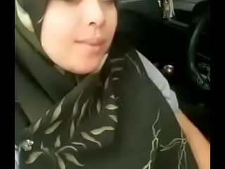 Gadis Bertudung Bahagian virus 12