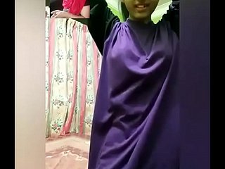 Gadis Bertudung virus Bahagian 1