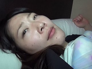 일본어 화끈 녀 유이 사사키 부딪 혔어요 하
