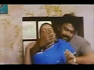نادر مالو ملکہ شیکیلا اور چھاتی پوپ آؤٹ