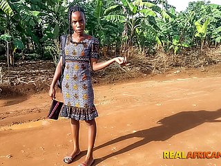 Petite College Student BBCドキドキ101のための屋外を拾いました