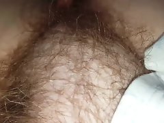 الزوجة مثير لينة كس مشعر يجهل تحت الأوراق
