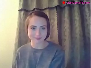 دودھ پلانے والی کیم لڑکی