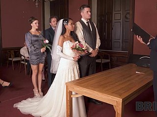 Killa Raketa organizó sexo caliente en la ceremonia de la boda.