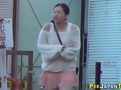 Nasty asians ławkach