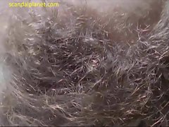 莫莉·帕克裸戏在影片亲吻ScandalPlanet.Com