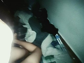 la sorellastra ha una figa davvero calda