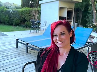 Sally, bà già xinh đẹp, khám phá tình dục qua đường hậu môn