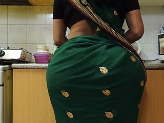 Indian Bhabhi ' s ogromny tyłek