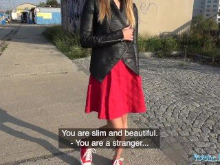 Pubblico Agente Lei è pantyless e viene scopata firm