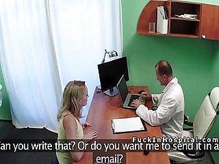 Checa loira fode paciente médico